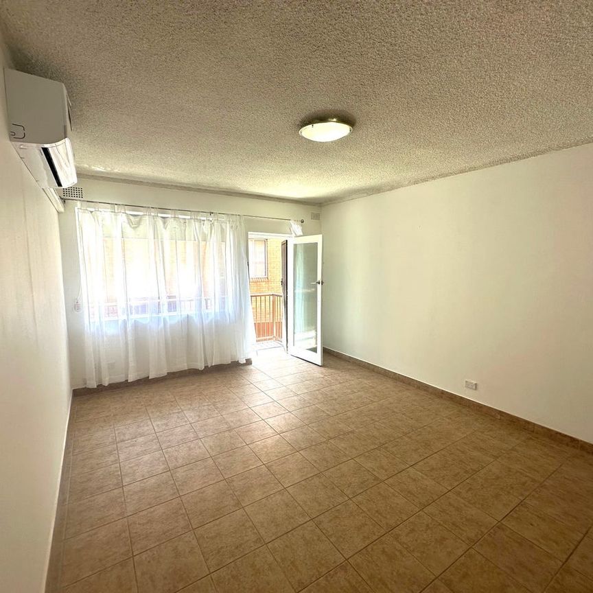 Ideal for a Young Couple - Photo 1