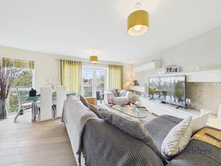 2 bedroom apartment to rent - Photo 4