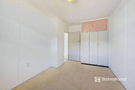 Central 2 bedroom townhouse - Photo 4
