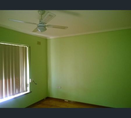 7 Glover Avenue, Pooraka, SA 5095 - Photo 3