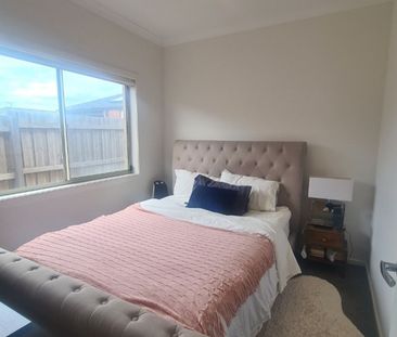 Family Home for Rent in Clyde North - Photo 5