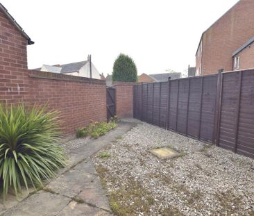 3 bedroom semi-detached house to rent - Photo 4