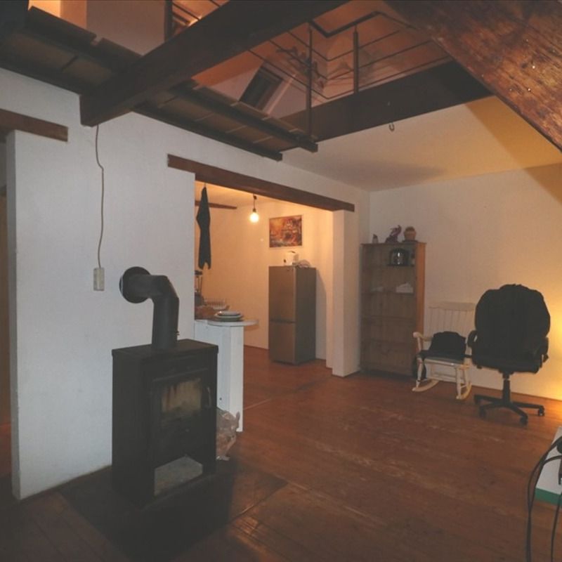 * SCHUCKELIGES NEST FUER SINGLES IN DER City! 1-ZIMMER Mansarden-Apartment, Südstr. * - Photo 1