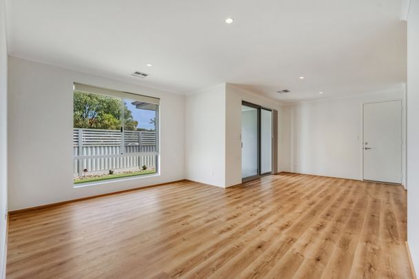 WOW - WHAT A SHOW STOPPER!!! Rossmoyne High School Zone!!! - Photo 1