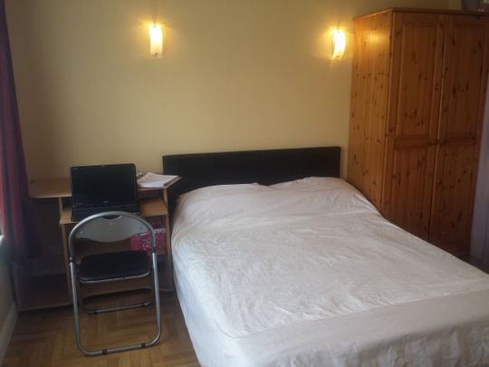 ***FANTASTIC STUDENT HOUSE!*** - Photo 1