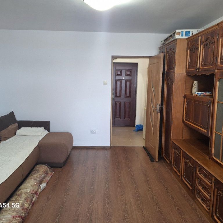 300 Euro! Ap 1 camera in zona 2 Baieti, Tatarasi, et interme - Fotografie 1