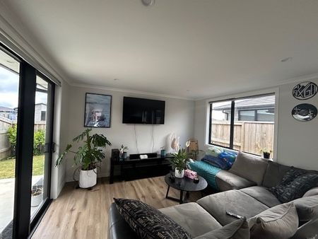 Near New on Nursery - Papamoa - Photo 4