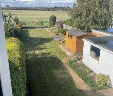 3 bedroom semi-detached house to rent - Photo 1