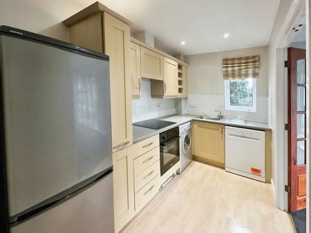 2 bedroom apartment to rent - Photo 5