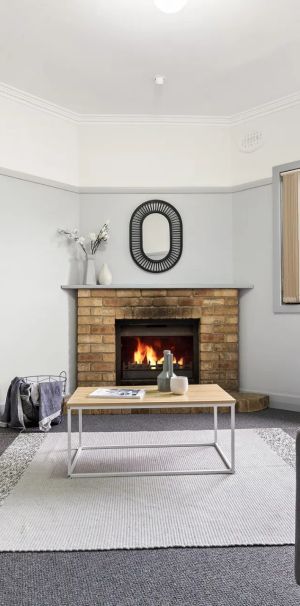 Charming Cottage in Prime Location - Photo 1