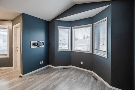 🏡 Charming 2 Bedroom - Photo 5
