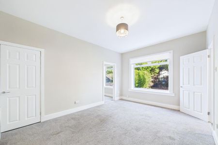 3 bedroom ground floor flat to rent - Photo 5