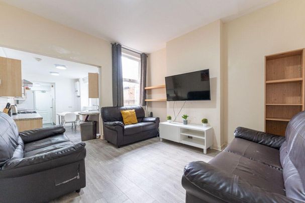 7 bedroom terraced house to rent - Photo 1