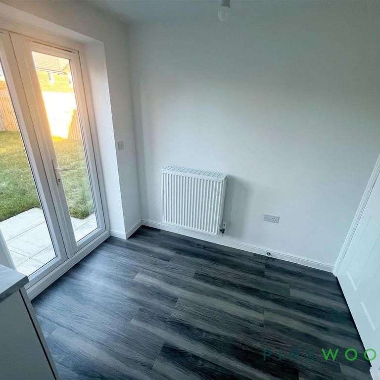 3 bedroom detached house to rent - Photo 1