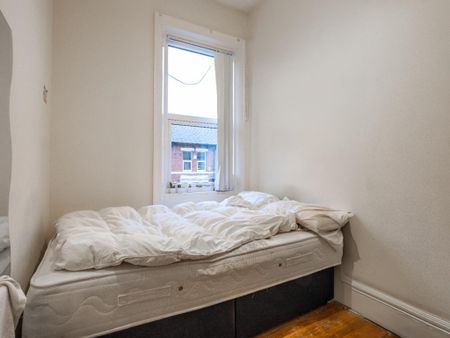 5 bedroom terraced house to rent - Photo 2