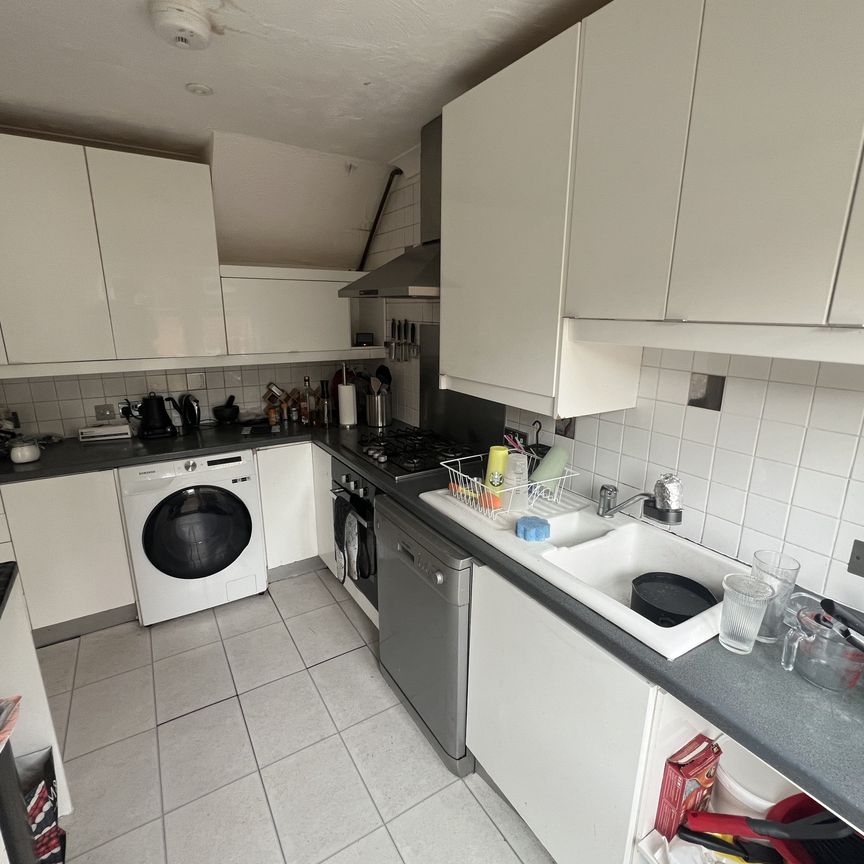 Chalvington Drive, St. Leonards-On-Sea - Photo 1