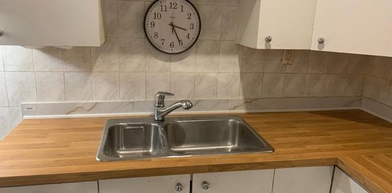 Appartement Rdc stationnement privé - Photo 2