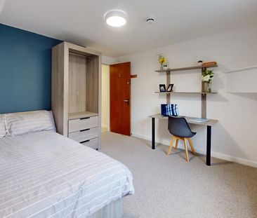 1 bedroom in a house share to rent - Photo 3
