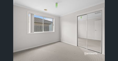 Spacious Family Living in a Prime Location - Photo 5