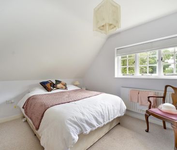 The Chestnuts Selhurst Common Road Bramley, Guildford - 2 bedrooms ... - Photo 5