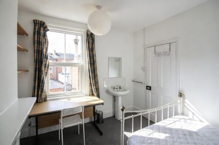 4 bedroom terraced house to rent - Photo 5