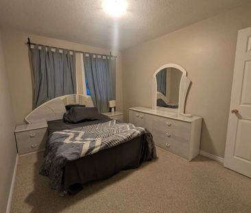 For Lease - 16 Manju Street, Hunt Club - South Keys and Area, Ontario - Photo 1