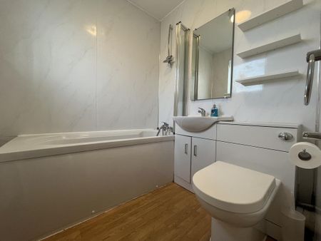2 bedroom maisonette to rent - Photo 5