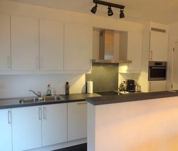 Modern twee slaapkamer appartement met autostaanplaats - Foto 4