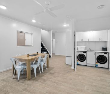 Very Large Partially Furnished Air Conditioned Studio - Photo 4