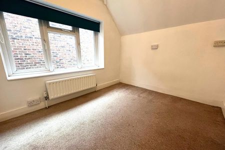 3 bedroom semi-detached house to rent - Photo 4