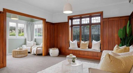 ST MARTINS - THREE BEDROOM HOUSE, PET NEGOTIABLE - Photo 2