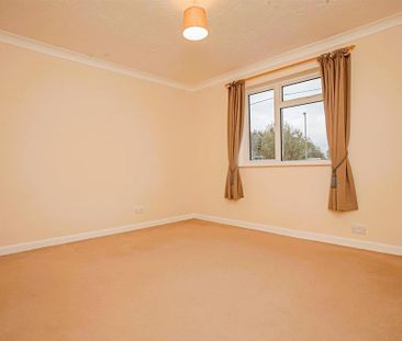2 bedroom detached bungalow to rent - Photo 1