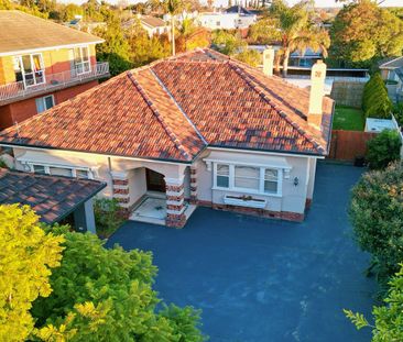 Stunning Art Deco locate in the heart of Caulfield - Photo 6