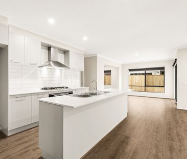 20 Gaston Loop, Officer VIC 3809 - House For Rent | Domain - Photo 3