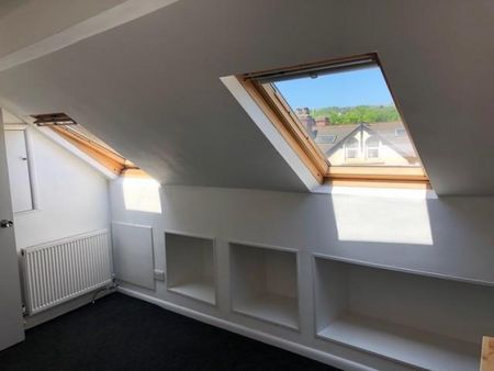 1 bedroom Flat To Let - Photo 4