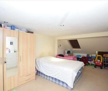 4 bedroom semi-detached house to rent - Photo 6