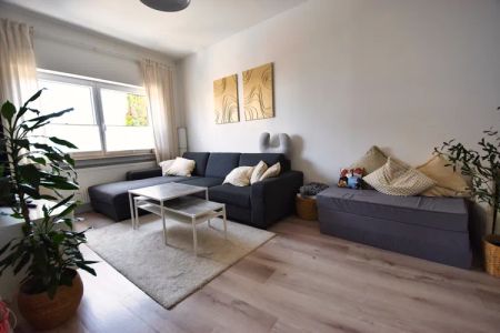 Topsaniertes "Haus im Haus" mit eigenem Eingang, Terrasse und Garten in Hangelar! 184qm, 2 Bäder... - Photo 4