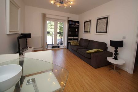 2 bed Apartment for rent - Photo 4