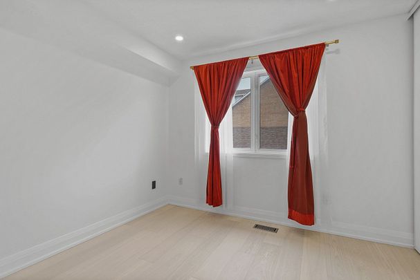 For Lease - 9542 Sheppard Avenue, Toronto, Ontario - Photo 1