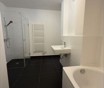 Erdgeschosswohnung mit 3 Zimmern, großer Terrasse, 2 Bädern und Ein... - Photo 4