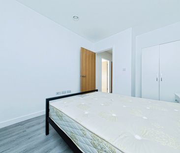 1 Bed Flat, Addiscombe Grove, CR0 - Photo 5
