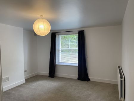 2 Bed Flat, Manor Park, SE13 - Photo 4
