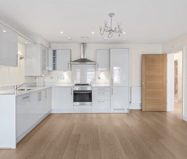 Louden Square, Reading, RG6 1FN - Photo 5