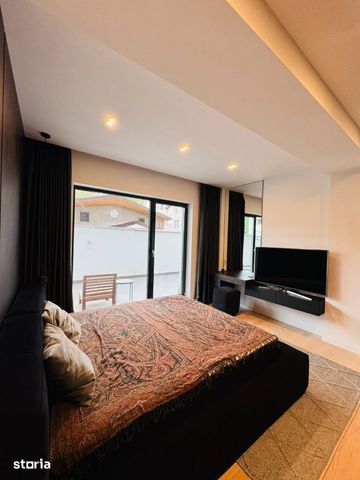 Apartament 3 camere Piata Romana/Bloc nou/Curte 131mp/Parcare - Fotografie 4