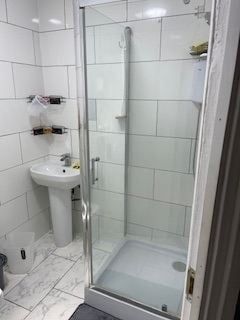 Studio Flat, Little Ilford Lane, E12 - Photo 5