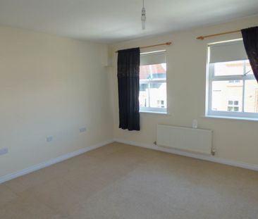 2 bed flat to rent in Brass Thill Way, South Shields, NE33 - Photo 3