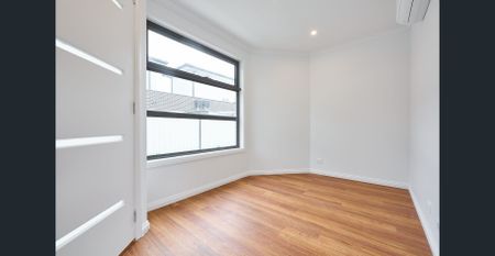 Near-New Modern Townhouse in Prime Noble Park Location - Photo 2