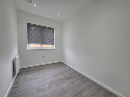 3 bedroom terraced house to rent - Photo 5