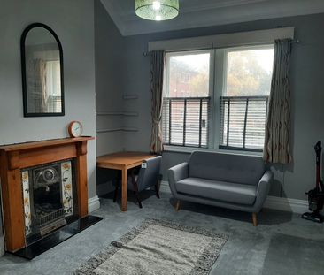 1 Bed Flat, North Hill Road, LS6 - Photo 1