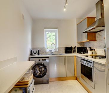 2 bedroom apartment to rent - Photo 4